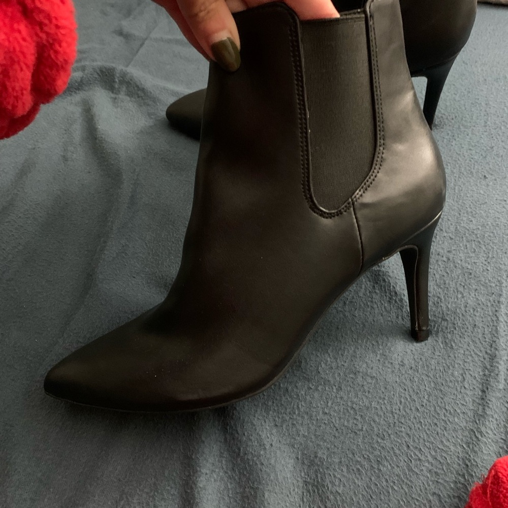 Brand new without tags express leather booties